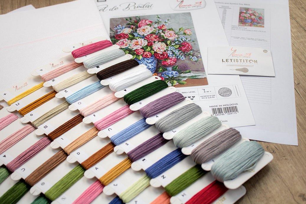 Her Majesty Roses B605L Counted Cross-Stitch Kit featuring vibrant colors and Aida canvas.